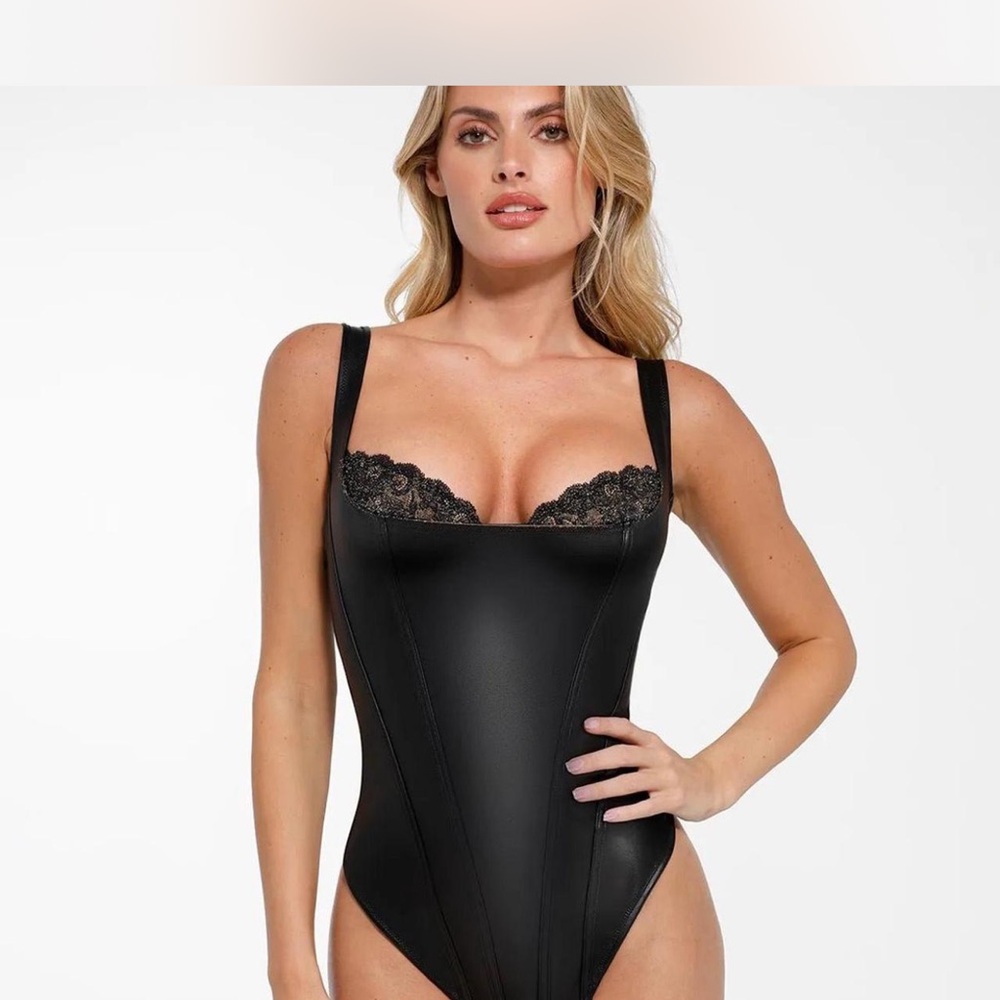 popilush leather bodysuit